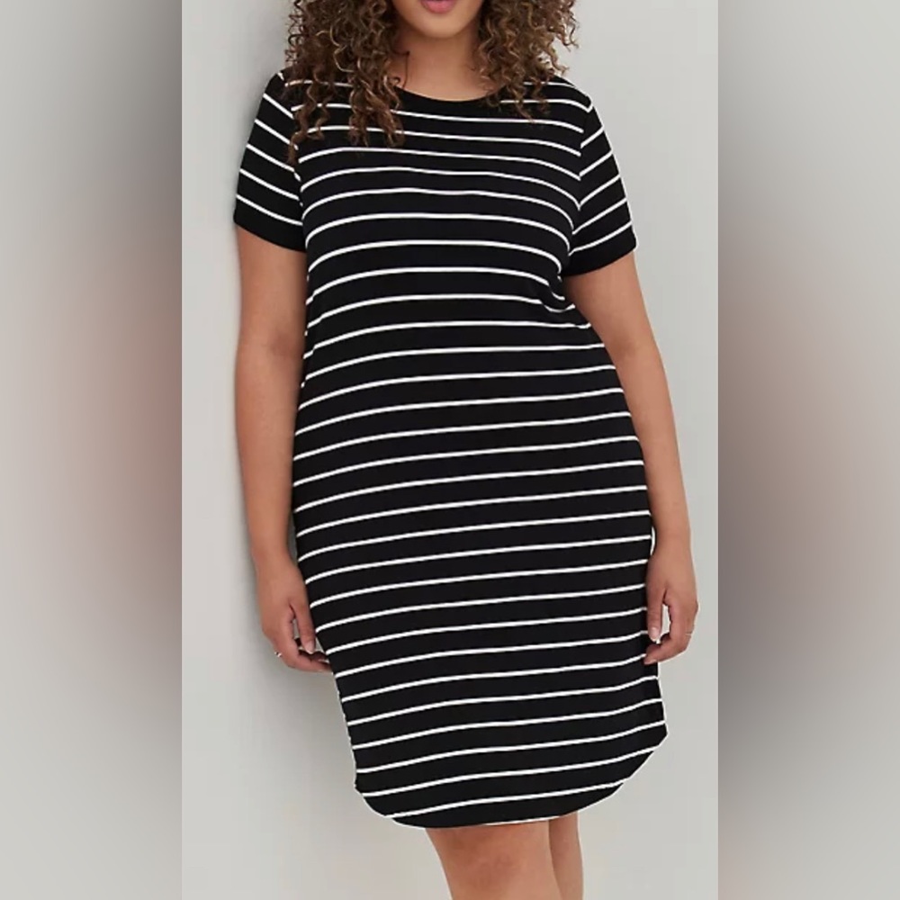Torrid Black White Stripe Super Soft T-Shirt Dress NWT Size 00 M/L 10/12